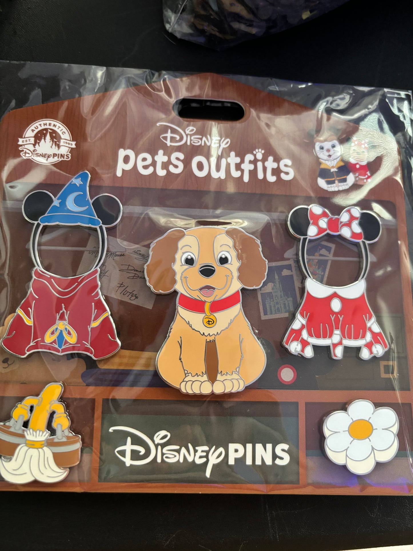 Disney Pet Outfits Pin Set -  Lady and the Tramp